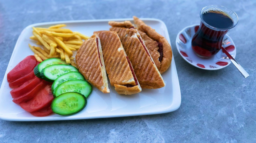KAŞARLI TOST